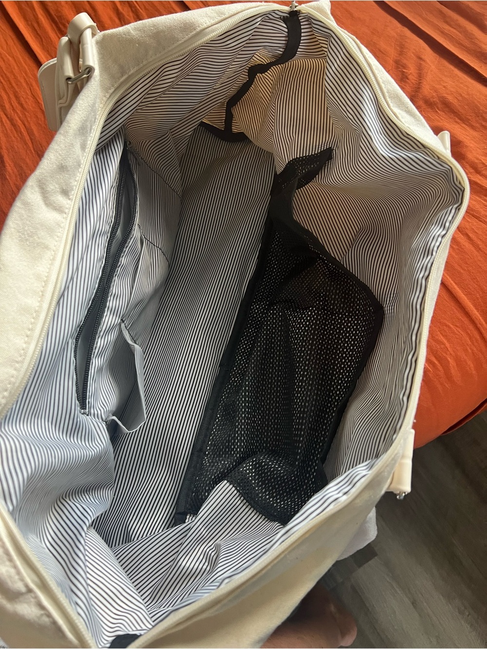 Packing tote -large - Picture 4 of 8